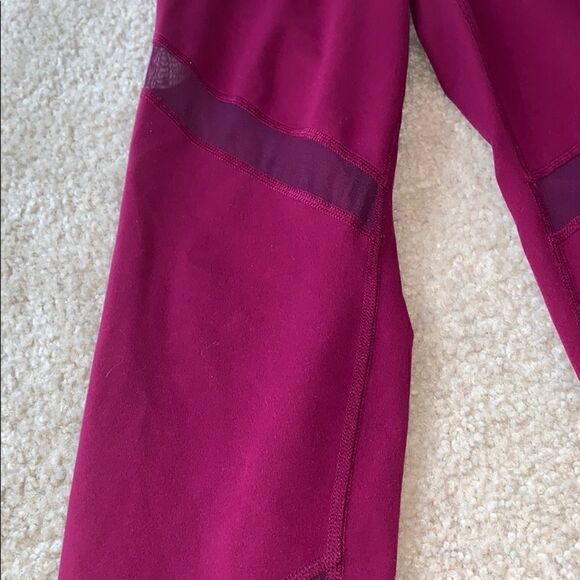 Magenta athletic leggings    - Picture 2 of 4